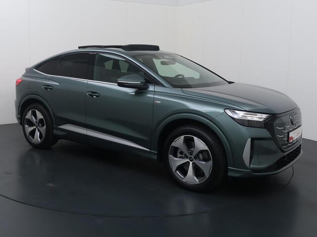 Audi Q4 Sportback e-tron S edition quattro performance 82 kWh | Panoramadak | Memory Stoelen | Sonos | Lederen Stoelen | | Head-Up Display | Matrix-Verlichting |