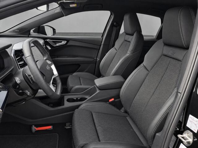 Audi Q4 Sportback e-tron 45 quattro 82 kWh / 285pk S Edition · SONOS · Trekhaak · Camera · Elektrische stoelverstelling · Stoelverwarming · Apple/Android Car Play · 20'' ·