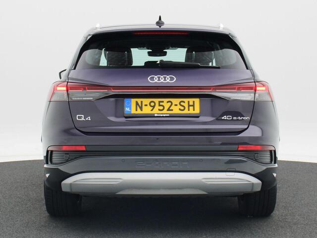 Audi Q4 e-tron 40 Launch edition 77 kWh 204 Pk Automaat | Panoramadak | Leder | Navigatie | Stoelverwarming | 19 Inch | 63.569 Km!!