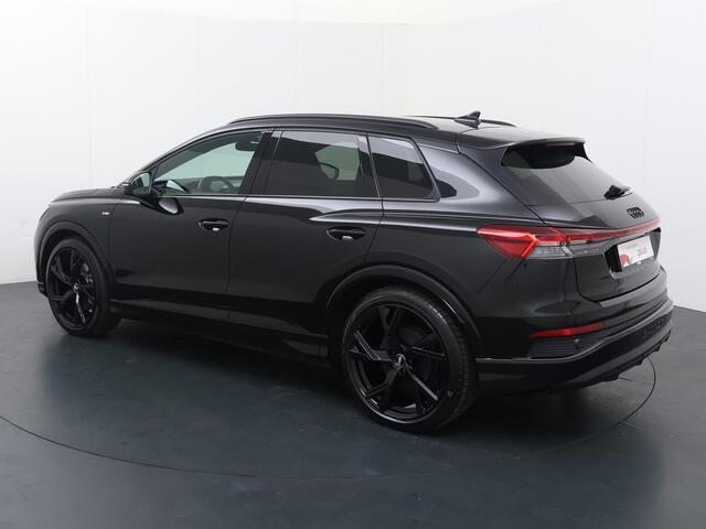 Audi Q4 e-tron 50 quattro Launch edition S Competition 77 kWh | 299 PK | Warmtepomp | Lederen interieur | S Line | Matrix LED koplampen |