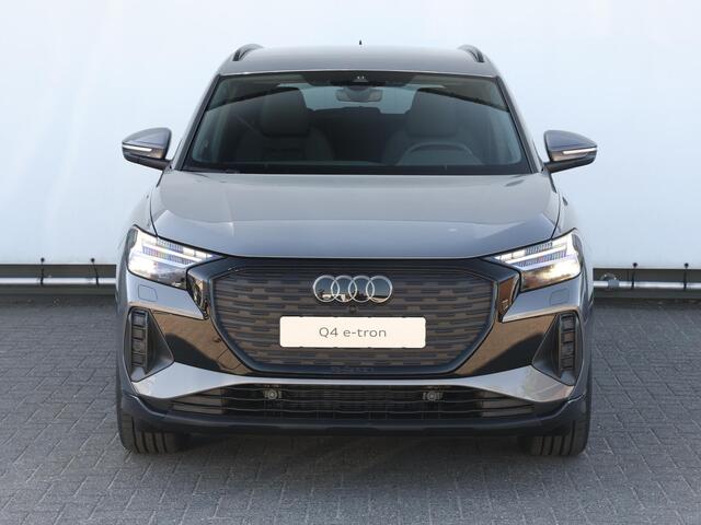 Audi Q4 e-tron 45 quattro Advanced edition 82 kWh | Optiek zwart | Privacy glas | 20" Lichtmetalen velgen |
