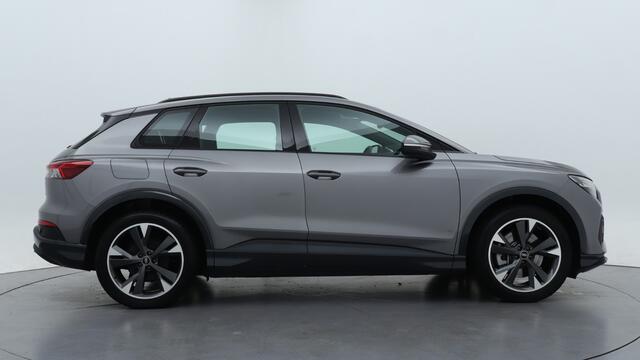 Audi Q4 e-tron 40 Advanced edition 77 kWh | 20" LMV | Zwart optiek | Parkeerhulp Plus |