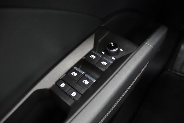 Audi Q4 e-tron 50 Quattro S-Line 77 kWh Warmtepomp Pano-dak RS-Stoelen