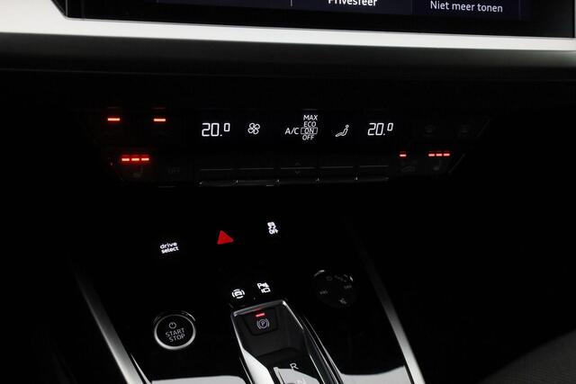 Audi Q4 e-tron 40 Launch edition Advanced 77 kWh / 204 pk | Warmtepomp | Matrix LED koplampen | Demperregeling | Head-up display | Achteruitrijcamera | Navigatie