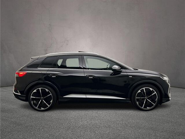 Audi Q4 e-tron 50 quattro Launch edition S Competition 77 kWh | Panoramadak | Head-Up | Sport-Plusstoelen| Ambient-lightning | Stoelverwarming | Elekt.stoelen+Memory | Sonos |