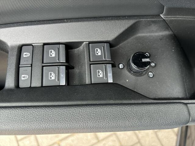 Audi Q4 e-tron 35 170pk S edition 55 kWh · Warmtepomp · Camera ·Matrix LED · Apple/Android Car Play · Navi · P-Sensoren · 20'' Inch ·