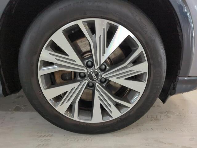 Audi Q4 e-tron 40 BEV 77 kWh 204pk Advanced edition / LED Matrix / Leer / Elek Achterklep / Camera/ Navigatie / 19" LMV