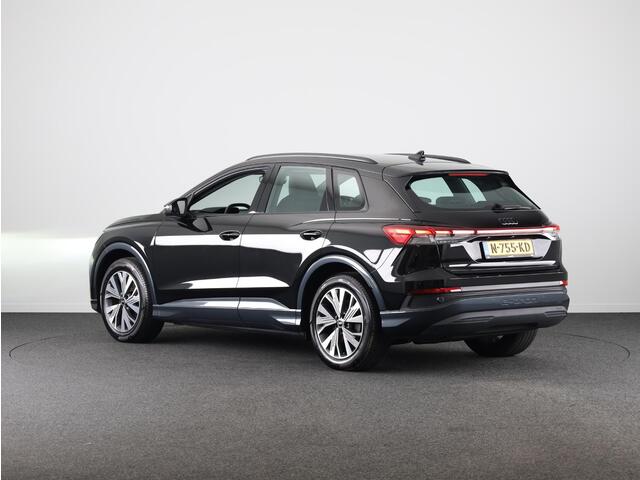 Audi Q4 e-tron 35 Launch edition Advanced 55 kWh 170pk | Navigatie | Matrix led koplampen | Sportstoelen | Stoelverwarming