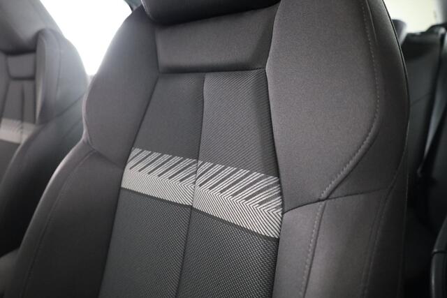 Audi Q4 e-tron 35 Launch edition Advanced 55 kWh 170pk | Navigatie | Matrix led koplampen | Sportstoelen | Stoelverwarming