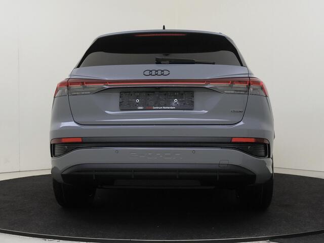 Audi Q4 e-tron S edition | Achterklep, automatisch bedienbaar | Achteruitrijcamera | Adaptive cruise control