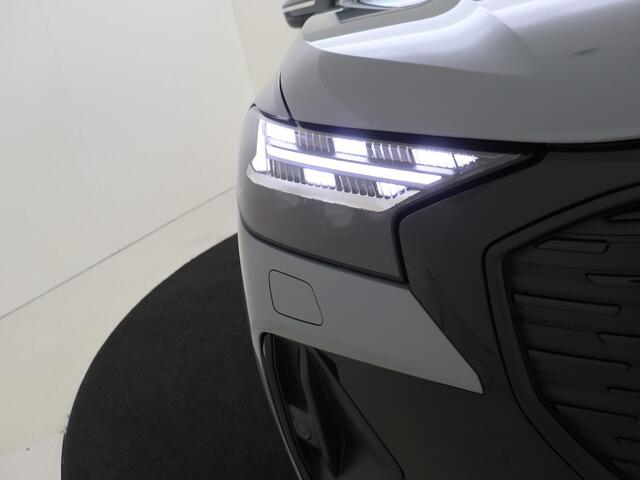 Audi Q4 e-tron S edition | Achterklep, automatisch bedienbaar | Achteruitrijcamera | Adaptive cruise control