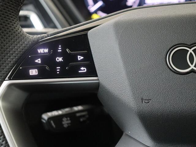 Audi Q4 e-tron S edition | Achterklep, automatisch bedienbaar | Achteruitrijcamera | Adaptive cruise control