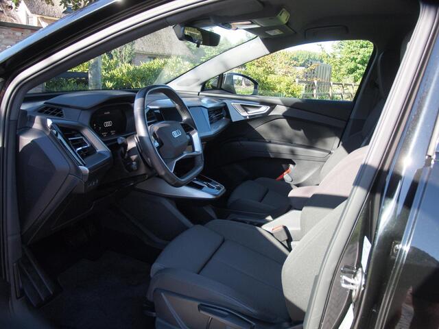 Audi Q4 e-tron 40 Advanced edition 77 kWh | Apple Carplay | Black Optic | Parkeersensoren | Navi |