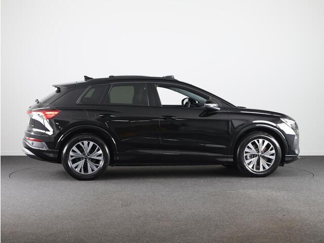 Audi Q4 e-tron 45 quattro Advanced edition 82 kWh 286pk | Panoramadak | Assistentiepakket | Comfortpakket | Optiekpakket zwart plus | Privacy glass