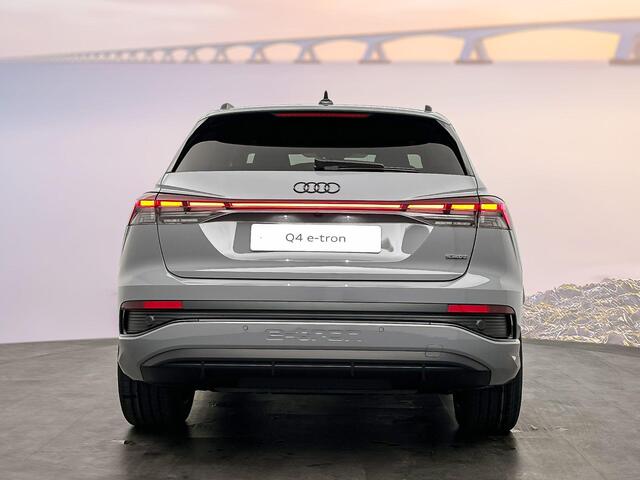 Audi Q4 e-tron S edition Competition 45 82 kWh 210 kW / 28