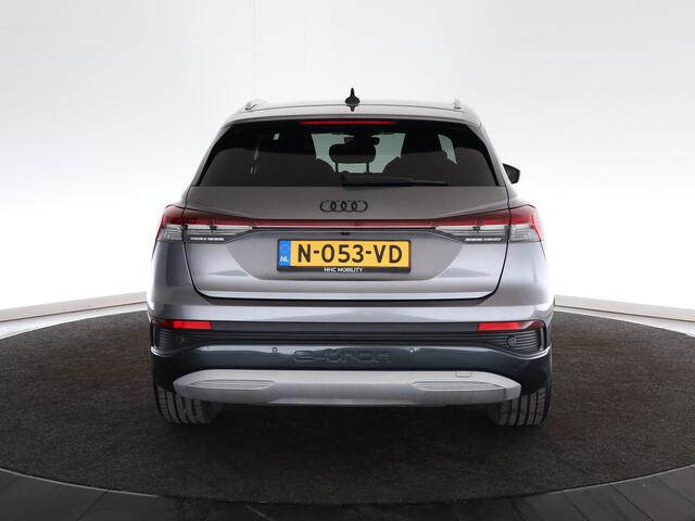 Audi Q4 e-tron 40 Launch edition Advanced Plus 77 kWh | Sport onderstel | Getint glas | Leder |*