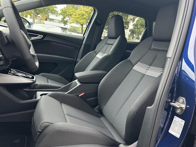 Audi Q4 e-tron Advanced edition (A1) e-tron 45 82 kWh 210 kW / 2 | Elektrische Bestuurderstoel | Sfeerverlichting | Adaptieve Cruise Control | Inklapbare spiegels | Navigatie | Camera |
