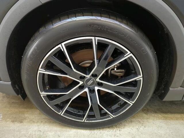 Audi Q4 e-tron 35 Launch edition 55 kWh | 170 PK | 92.639km |