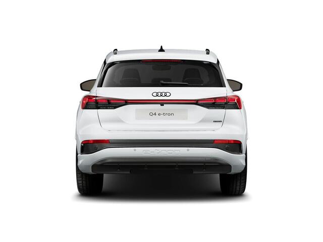 Audi Q4 e-tron S edition Competition (A1) e-tron 45 82 kWh 210 k