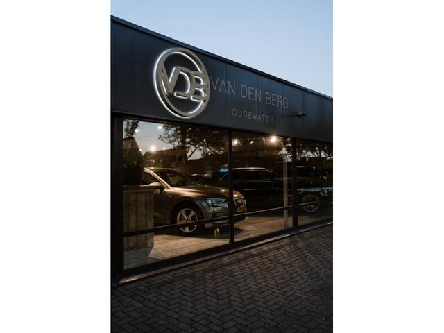 Audi Q4 e-tron 40 Launch edition Advanced 77 kWh TREKHAAK 1e Eigenaar