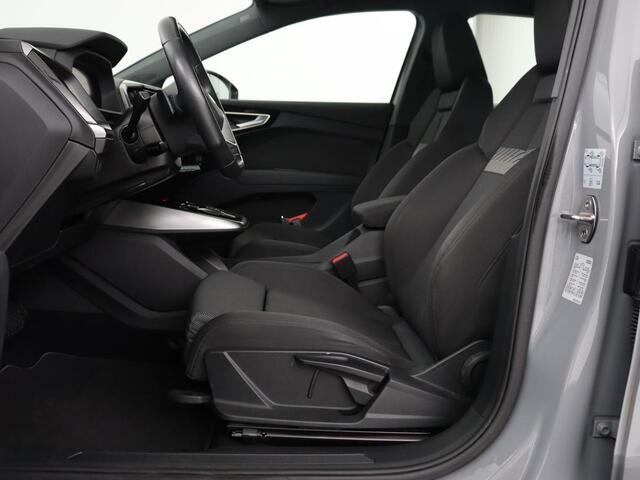 Audi Q4 e-tron 40 Launch edition Advanced 77 kWh | Warmtepomp | Adaptive cruise | Trekhaak | Camera | Stoelverwarming | Matrix LED | Carplay | Navigatie | Sportstoelen | Virtual Cockpit | Parkeerhulp