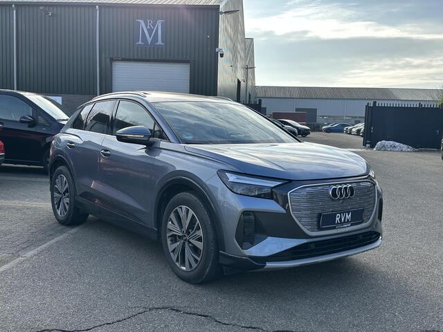 Audi Q4 e-tron 40 Launch edition Advanced Plus 77 kWh SOH 92% | S-Line interieur | Panoramadak | Stoelverwarming | Elektrische achterklep | Luxe bekleding | Rijklaar met 12 mnd BOVAG garantie