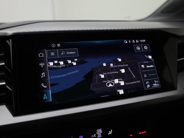 Audi Q4 e-tron 40 Launch edition Advanced Plus 77 kWh 204pk · Leder · Trekhaak · Sonos soundsystem · Camera · Stoelverwarming · Adaptive Cruise Control ·