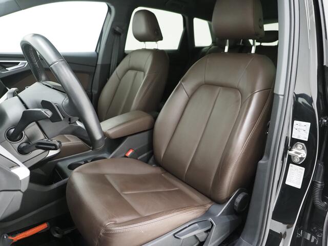 Audi Q4 e-tron 35 Launch edition 55 kWh | Camera | Leder | Cruise | DAB | Climate | Stoelverwarming | Carplay | PDC