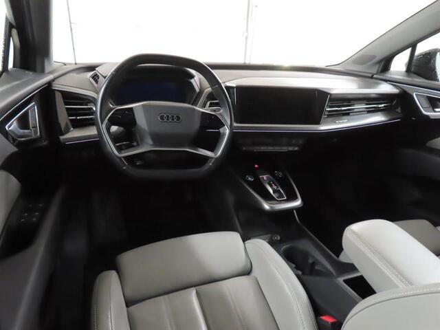 Audi Q4 e-tron 40 Advanced 77 kWh | SoH 97% | Trekhaak | Leder Sport | Stoelverwarming |