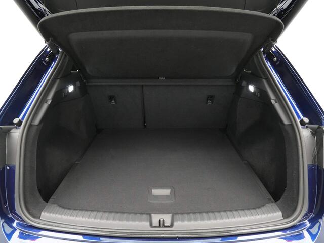 Audi Q4 e-tron 50 quattro S Line edition 77 kWh 300pk Navigatie Camera Acc Stoelverwarming Demo Roel