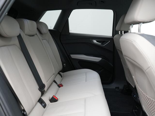 Audi Q4 e-tron 45 Quattro Advanced edition 77 kWh 265pk Dealer O.H. | Trekhaak Af Fabriek | Adaptive Cruise | Camera | Lederen Stoelen Memory & Verwarmd | Apple Carplay | Virtual | Navigatie | DAB |