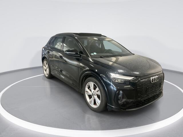 Audi Q4 e-tron 45 265pk Quattro S Edition · Panoramadak · Warmtepomp · Camera · Head-Up · Navigatie · Apple/Android Car Play · 20'' Inch ·