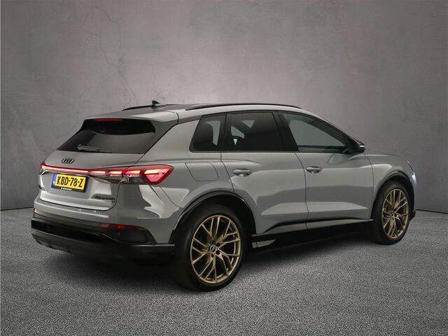 Audi Q4 e-tron 45 quattro S Edition 82 kWh | Trekhaak | Audi Sound | ACC | Matrix | Optiekzwart plus | Parkeerhulp | 21" |