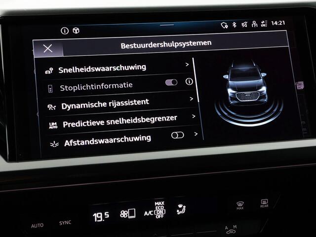 Audi Q4 e-tron 35 170pk 55 kWh S Edition · Camera · Head-Up Display · Afneembare Trekhaak · Optiekpakket Zwart · ACC · Elektrische Achterklep · 20"Velgen ·