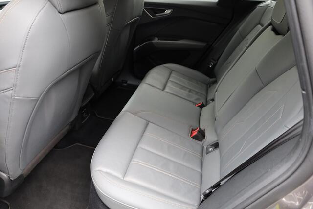 Audi Q4 e-tron 50 quattro S-Line edition 77 kWh TREKHAAK-ELEC. LEER CAMERA DAB CARPLAY COCKPITVIEW NAVI 21"LMV-GOLD ZWARTE-HEMEL 2xPDC ENZ!