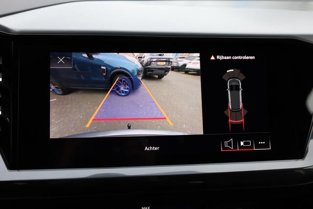 Audi Q4 e-tron 50 quattro S-Line edition 77 kWh TREKHAAK-ELEC. LEER CAMERA DAB CARPLAY COCKPITVIEW NAVI 21"LMV-GOLD ZWARTE-HEMEL 2xPDC ENZ!