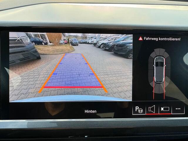 Audi Q4 e-tron 40 S-LINE 82 kWh (150kW/204pk) ** LED, NAVI+, HuD, TREKH, ADAPT. CRUISE, 20-inch LMV ** 1e EIG - ¤ 37.8 onder NP - UNFALLFREI ** ** INFORMEER OOK NAAR ONZE AANTREKKELIJKE FINANCIAL-LEASE TARIEVEN **