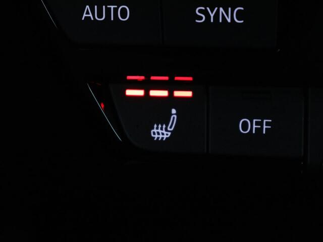 Audi Q4 e-tron 35 Launch edition 55 kWh | Warmtepomp | Stoelverwarming | Carplay | Full LED | 19'' | Navigatie | Parkeerhulp | DAB | Climate control | Cruise control | Bluetooth