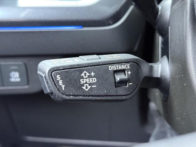 Audi Q4 e-tron 40 S edition 77 kWh | 204 PK | SOh 93% | Matrix LED koplampen | Adaptive cruise control | S line | 20" LM velgen | Stoelverwarming |