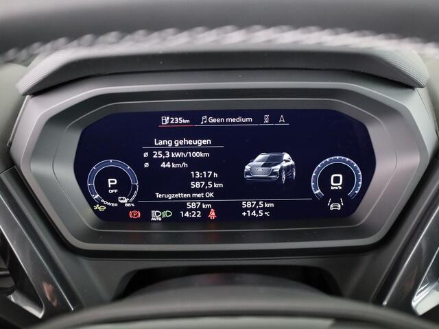 Audi Q4 e-tron 45 quattro S Edition Competition 82 kWh Ambient Light | Achteruitrijcamera | Apple Carplay | Zwart optiek pakket | Adaptive cruise control |