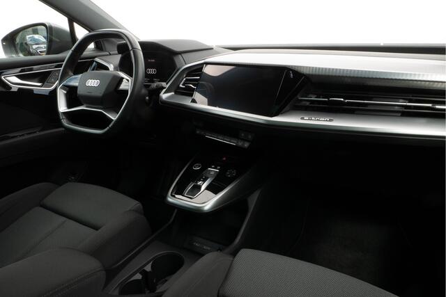 Audi Q4 e-tron 40 Launch edition Advanced Plus 77 kWh SOH 96% Panoramadak/ Trekhaak/ Camera/ Carplay/ Adapt. cruise / Navigatie/ Warmtepomp