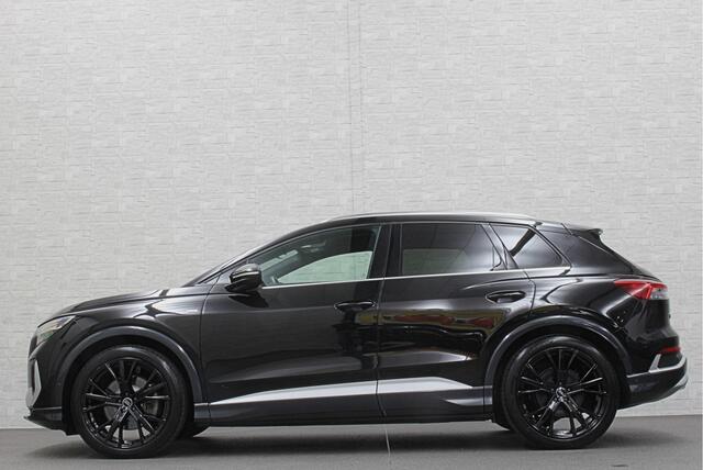 Audi Q4 e-tron 45 Quattro S-Line 77 kWh | ACC | Matrix-LED | Keyless-Entry | Standkachel | Carplay | Lane Assist | 3-Zone Clima | Stoelverwarming | Getint Glas | Autom. Parkeren | Virtual Cockpit |