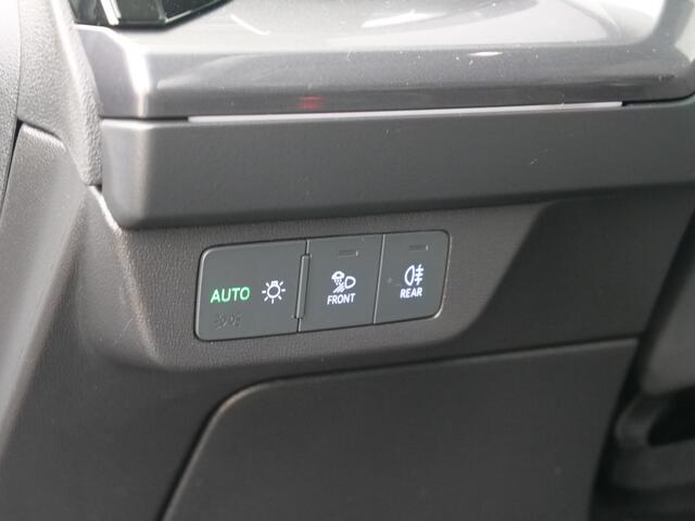 Audi Q4 e-tron 35 Launch edition S Competition 55 kWh 170 Pk Automaat Navi / DAB / Camera / Pano-dak / Stoelverwarming / SOH 89,9 %