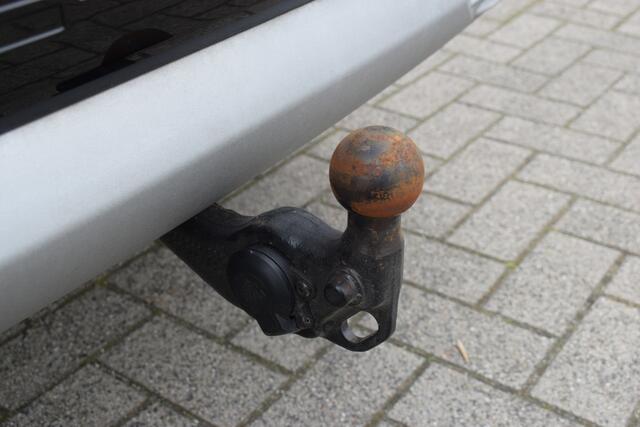 Audi Q4 e-tron 35 Launch edition Advanced Plus 55 kWh | Trekhaak | Kantel/Schuif Dak | Stuur + Stoelverwarming | Adaptieve Cruise Control |