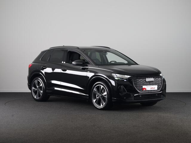 Audi Q4 e-tron 45 quattro S edition Competition 82 kWh 286pk | Assistentiepakket plus | Ambiente verlichting | Optiekpakket zwart plus | Privacy glas |