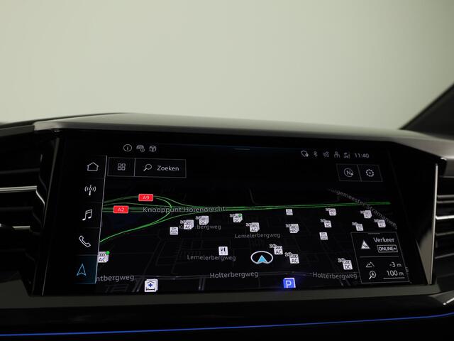Audi Q4 e-tron 45 quattro S edition Competition 82 kWh 286pk | Assistentiepakket plus | Ambiente verlichting | Optiekpakket zwart plus | Privacy glas |