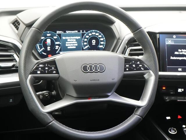 Audi Q4 e-tron 40 S-LINE 82 kWh (150kW/204pk) ** LED, NAVI+, KEYLESS, ADAPT. CRUISE, 20-inch LMV ** 1e EIG - 32K onder NP - UNFALLFREI ** ** INFORMEER OOK NAAR ONZE AANTREKKELIJKE FINANCIAL-LEASE TARIEVEN **