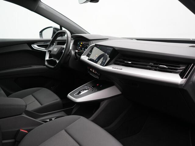 Audi Q4 e-tron 35 Advanced edition 55 kWh 170pk Dealer O.H. | Panodak | Head Up | Matrix LED | Sonos Audio | Voorstoelen Verwarmd | Apple Carplay | Navigatie | Virtual Cockpit Plus | DAB | 20"L.M | Cruise Control |