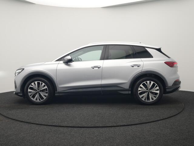 Audi Q4 e-tron 50 quattro Advanced edition 77 kWh 300pk Dealer O.H. | Apple Carplay | Voorstoelen Verwarmd | Navigatie Plus | 19"L.M | LED | Cruise Control | DAB | Virtual |