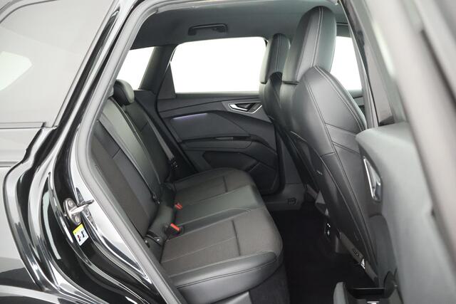 Audi Q4 e-tron 40 204pk S Edition 77 kWh Camera Stoelverwarming Ambianceverlichting ACC Virtual Cockpit Navigatie S-Line